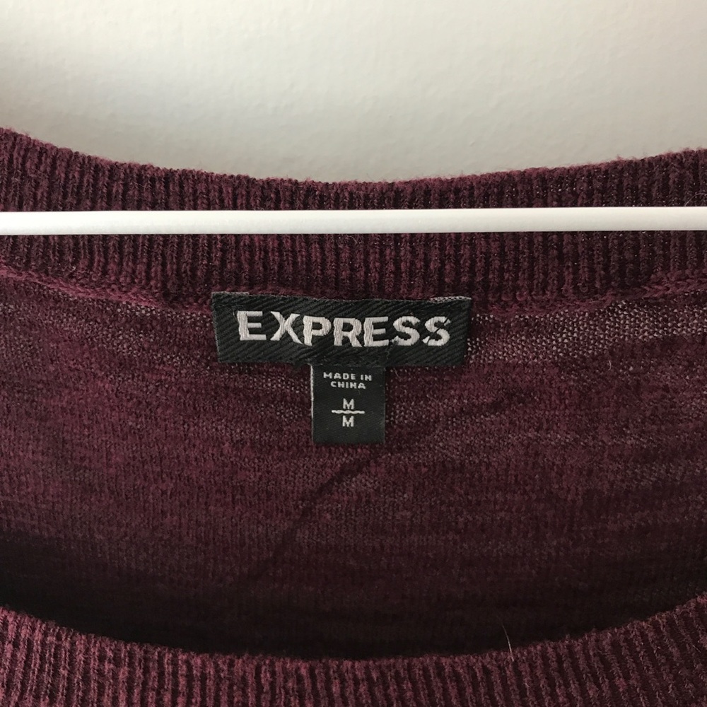 ✨EXPRESS TOP✨ - Picture 3 of 4